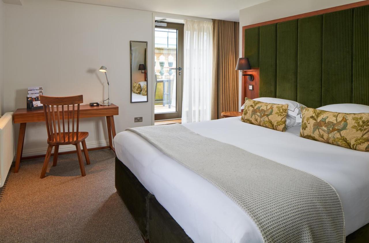 Cheval The Edinburgh Grand Aparthotel Εξωτερικό φωτογραφία A room at the hotel