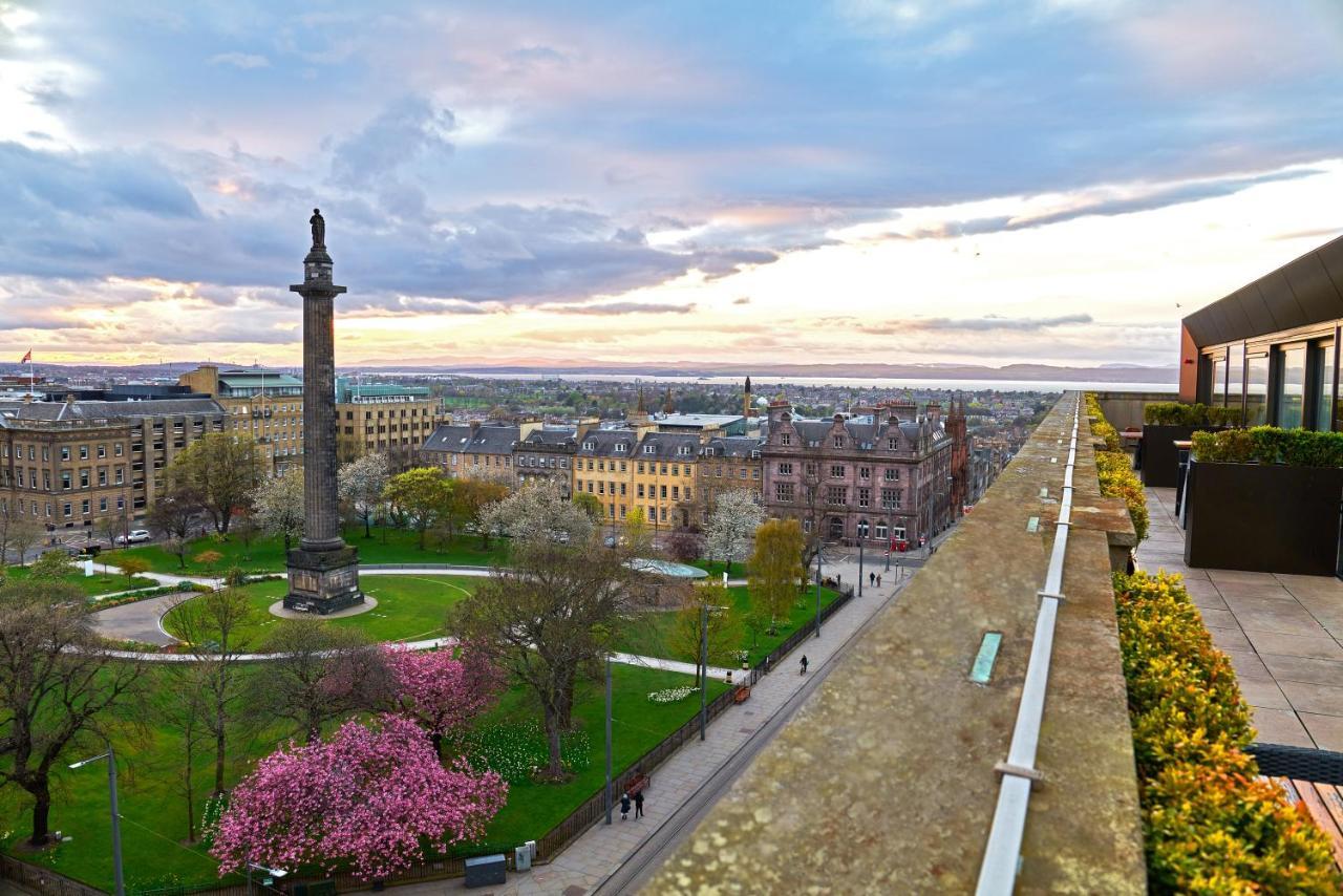 Cheval The Edinburgh Grand Aparthotel Εξωτερικό φωτογραφία The view from the rooftop of the Edinburgh Academy