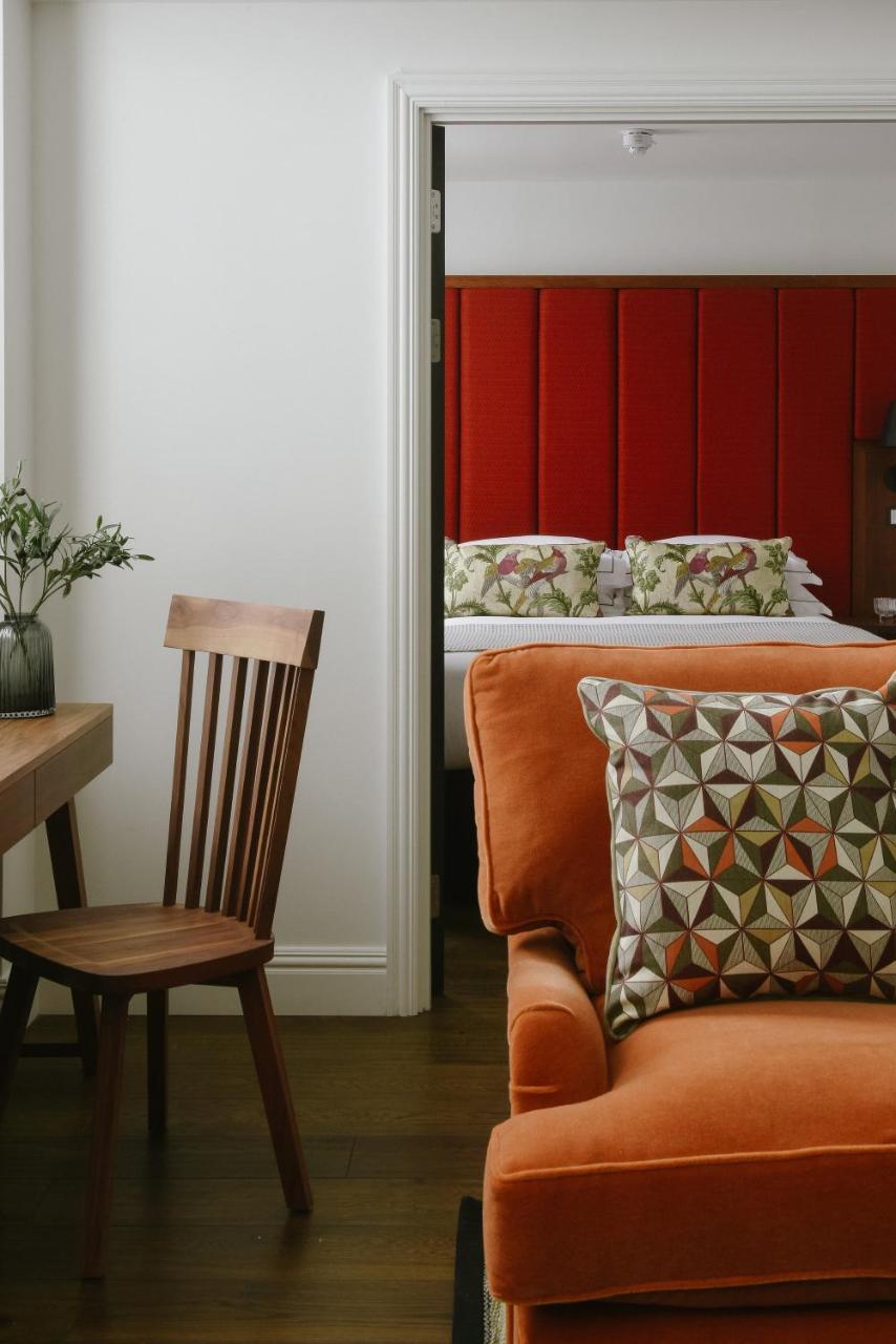 Cheval The Edinburgh Grand Aparthotel Εξωτερικό φωτογραφία A bedroom at The Mitre